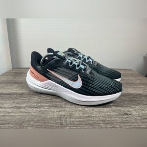 Size 8 - Nike Air Winflo 9 Black Light Madder Root Womens Running Shoes